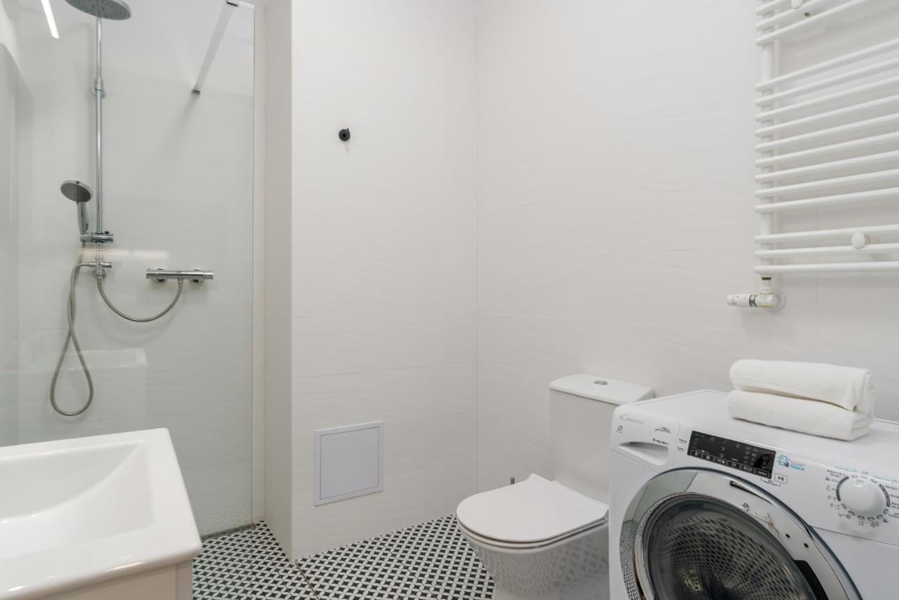 Deluxe Mtp Apartments Matejki By Noclegi Renters Poznan Exterior photo