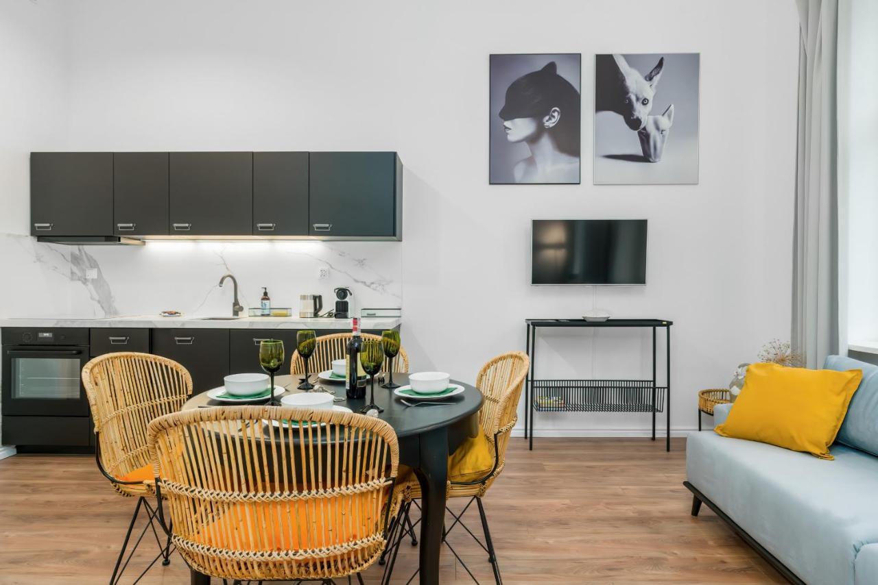 Deluxe Mtp Apartments Matejki By Noclegi Renters Poznan Exterior photo